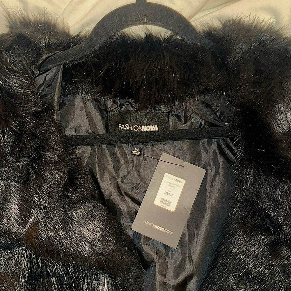 NEVER WORN!! Fashion Nova Faux Fur Coat